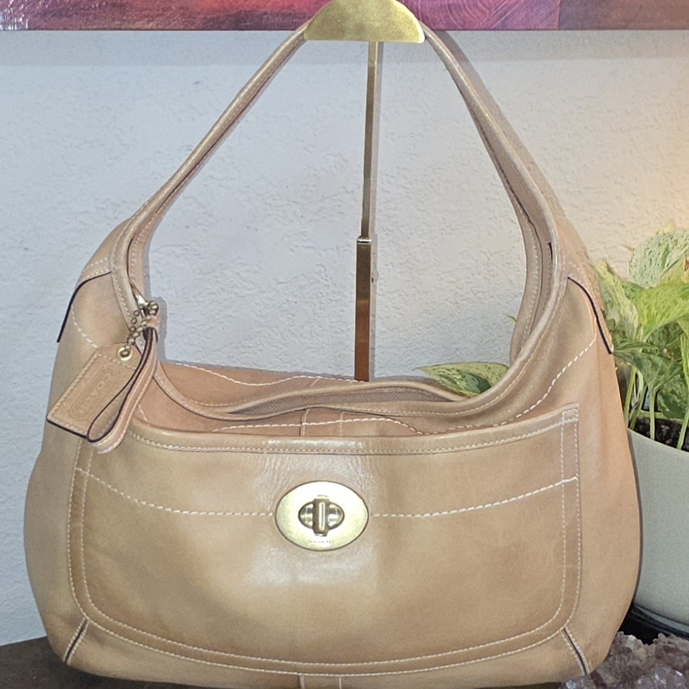 Coach Y2K XL Ergo Hobo Shoulder Bag.